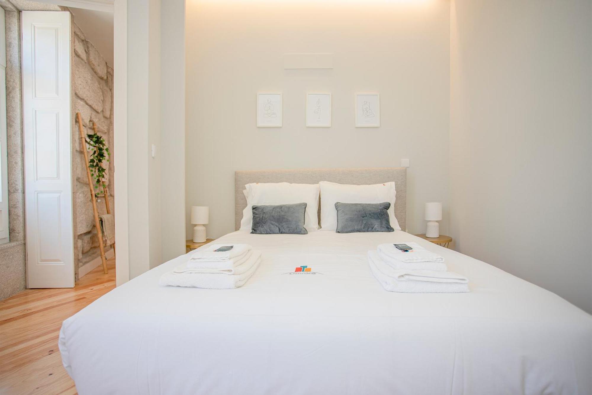 Liiiving In Porto - Aliados Stone Apartment Exteriör bild