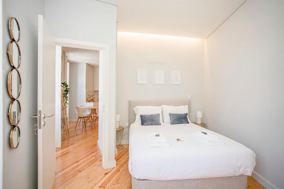 Liiiving In Porto - Aliados Stone Apartment Exteriör bild